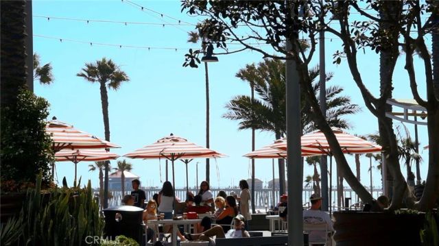 19562 Aragon Circle, Huntington Beach, CA 92646