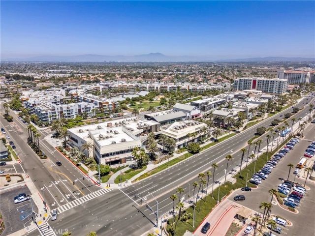 19562 Aragon Circle, Huntington Beach, CA 92646