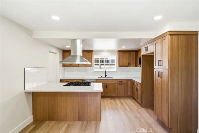 19562 Aragon Circle, Huntington Beach, CA 92646