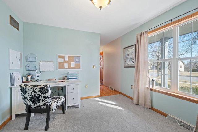 645 Two Rivers DRIVE, Mukwonago, WI 53149