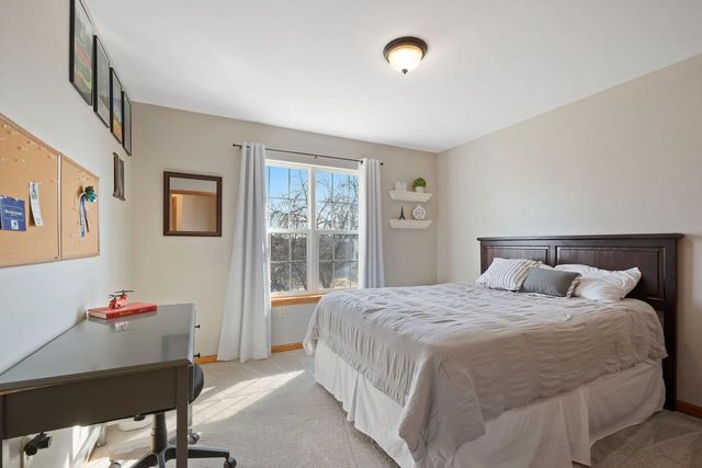 645 Two Rivers DRIVE, Mukwonago, WI 53149