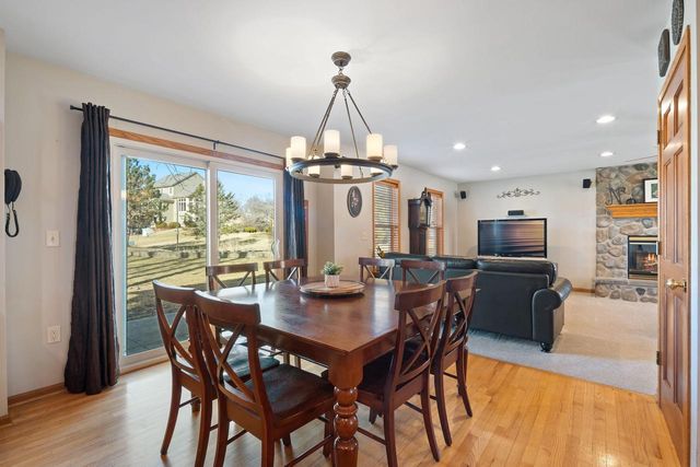 645 Two Rivers DRIVE, Mukwonago, WI 53149