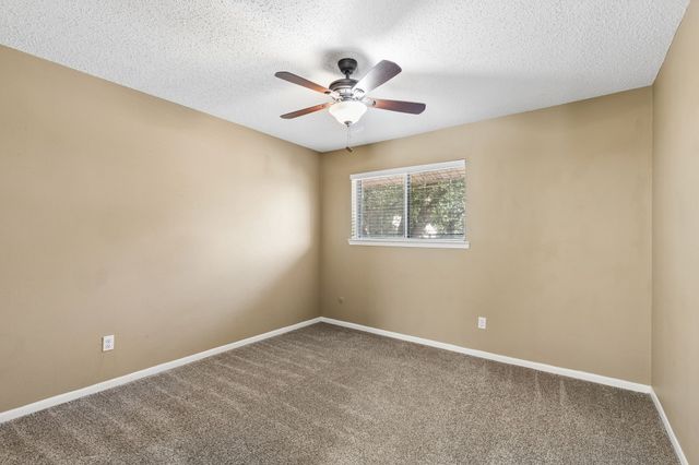 1806 Lakecrest Court, Carrollton, TX 75006