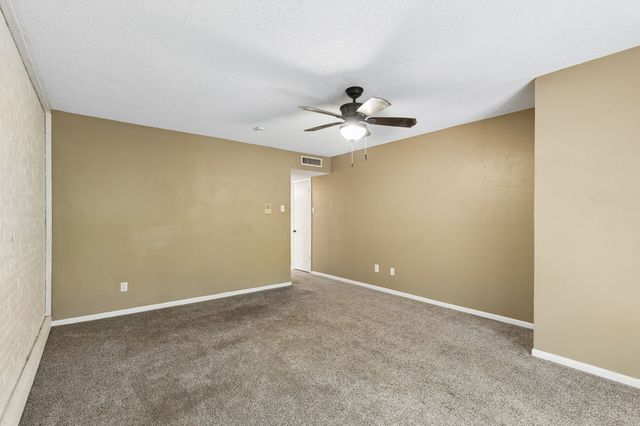 1806 Lakecrest Court, Carrollton, TX 75006