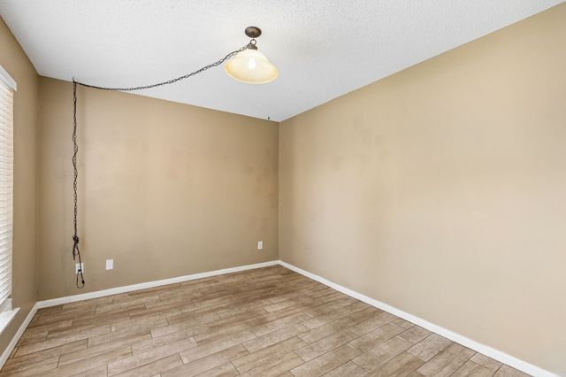 1806 Lakecrest Court, Carrollton, TX 75006