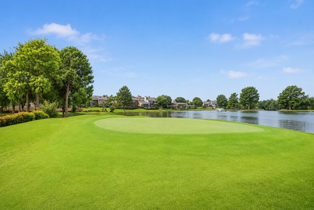 1806 Lakecrest Court, Carrollton, TX 75006