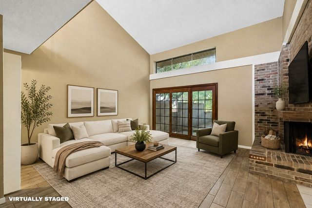 1806 Lakecrest Court, Carrollton, TX 75006