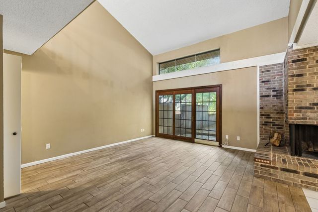 1806 Lakecrest Court, Carrollton, TX 75006