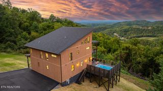 2415 Majestic View Way, Sevierville, TN 37862
