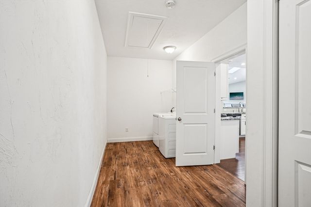 117 Rogerson Xing 117, Uxbridge, MA 01569