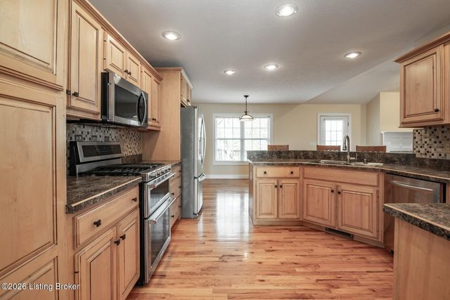 70 Deer Run Way, Elizabethtown, KY 42701