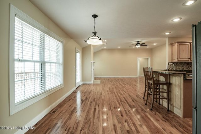 70 Deer Run Way, Elizabethtown, KY 42701