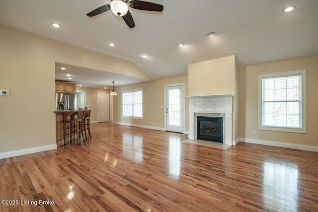 70 Deer Run Way, Elizabethtown, KY 42701