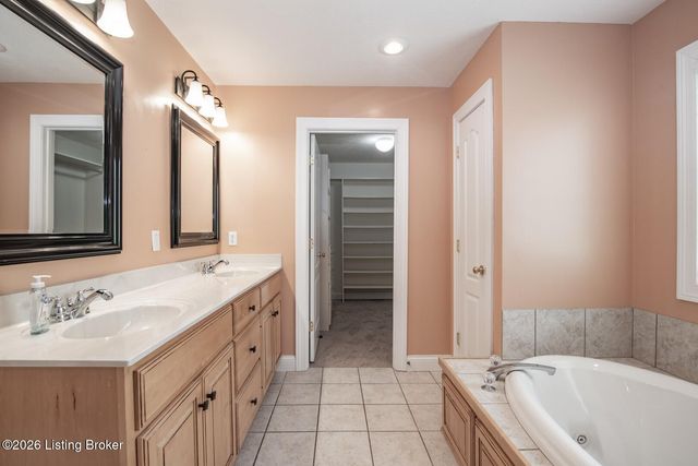 70 Deer Run Way, Elizabethtown, KY 42701