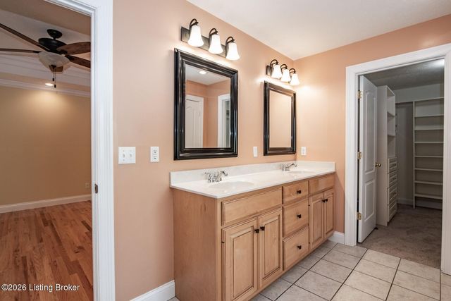 70 Deer Run Way, Elizabethtown, KY 42701