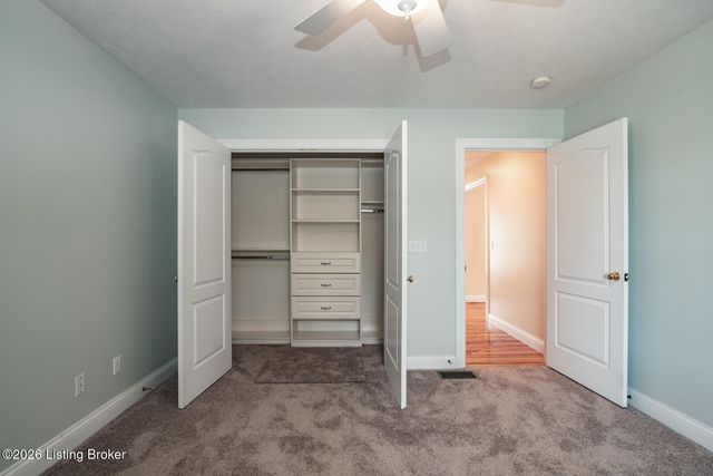 70 Deer Run Way, Elizabethtown, KY 42701