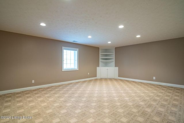 70 Deer Run Way, Elizabethtown, KY 42701