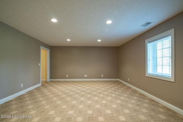 70 Deer Run Way, Elizabethtown, KY 42701