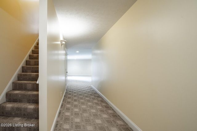 70 Deer Run Way, Elizabethtown, KY 42701