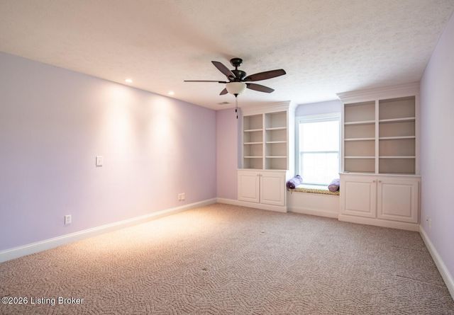 70 Deer Run Way, Elizabethtown, KY 42701