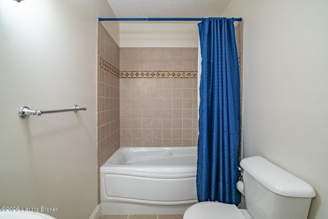 70 Deer Run Way, Elizabethtown, KY 42701
