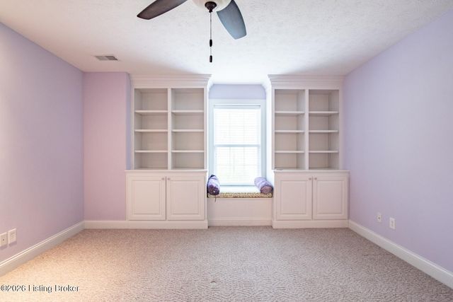 70 Deer Run Way, Elizabethtown, KY 42701