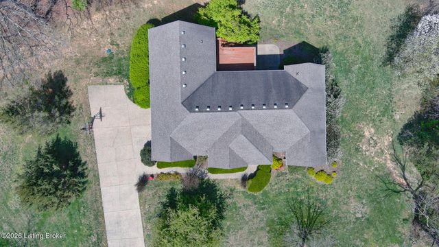 70 Deer Run Way, Elizabethtown, KY 42701