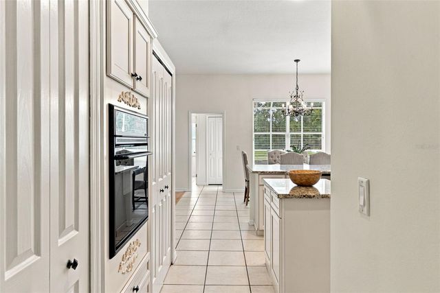 12427 BRISTOL COMMONS CIRCLE, Tampa, FL 33626