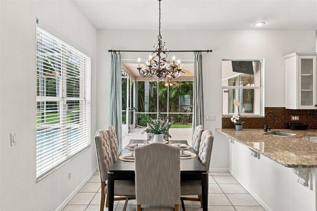 12427 BRISTOL COMMONS CIRCLE, Tampa, FL 33626