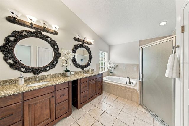 12427 BRISTOL COMMONS CIRCLE, Tampa, FL 33626