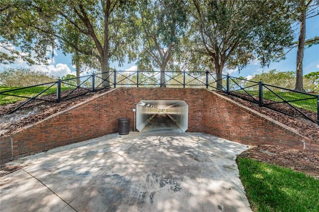 12427 BRISTOL COMMONS CIRCLE, Tampa, FL 33626