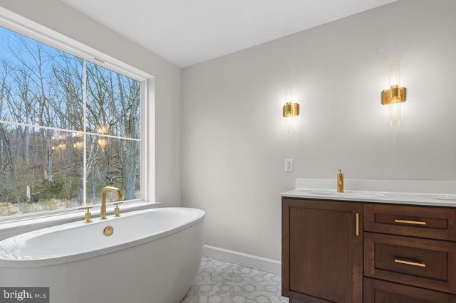 15 BERKS MONT, Barto, PA 19504