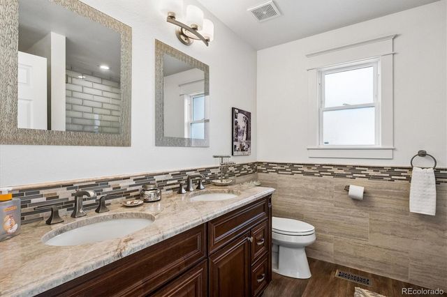 9711 Moss Rose Circle, Highlands Ranch, CO 80129