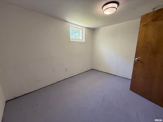 3304 E WASHINGTON Street, East Peoria, IL 61611