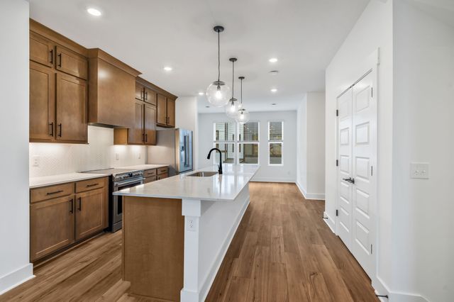 217 Harmony Aly, Nashville, TN 37207