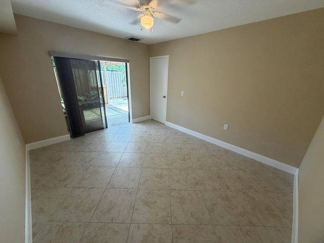 2407 24th Lane, Palm Beach Gardens, FL 33418