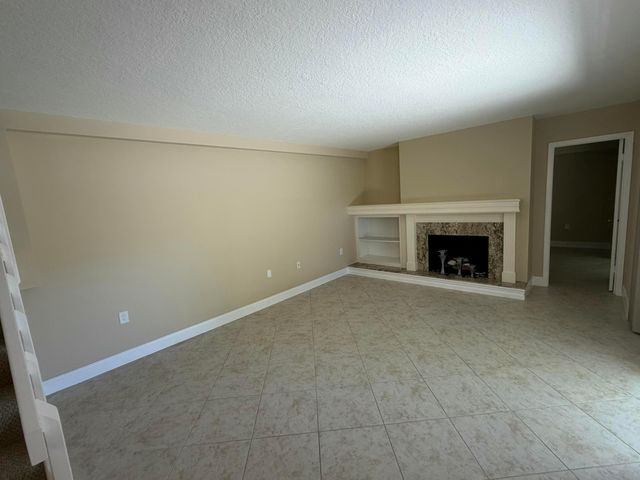 2407 24th Lane, Palm Beach Gardens, FL 33418