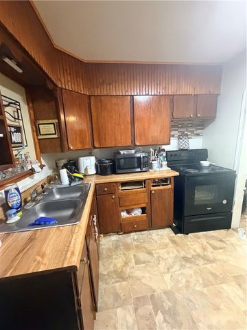 200 County Road 3211, Orange Grove, TX 78372