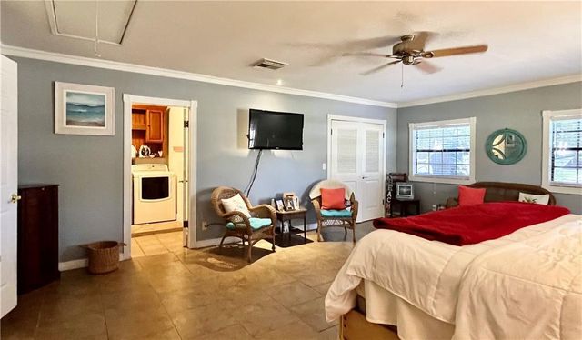 3329 10th Street SW, Vero Beach, FL 32968