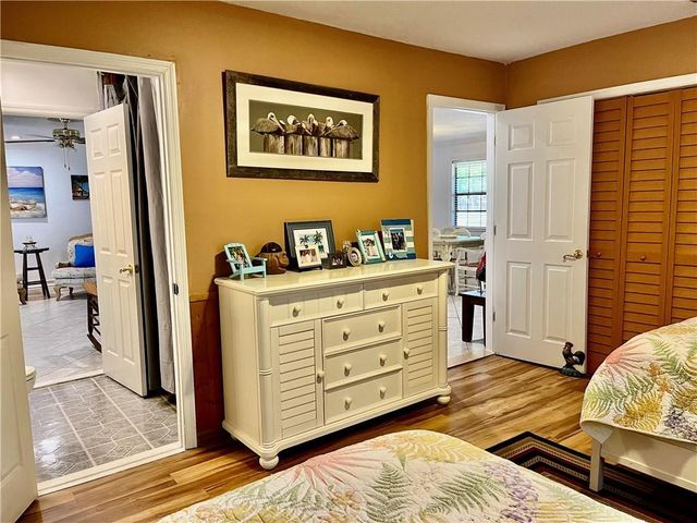 3329 10th Street SW, Vero Beach, FL 32968