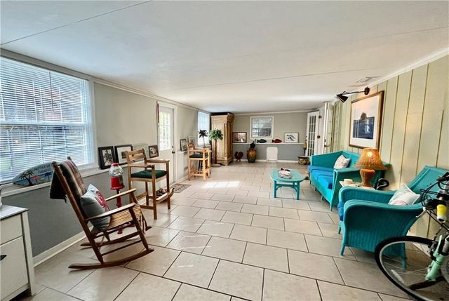 3329 10th Street SW, Vero Beach, FL 32968