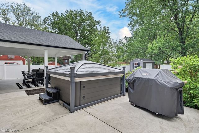 25643 Rustic Lane, Westlake, OH 44145