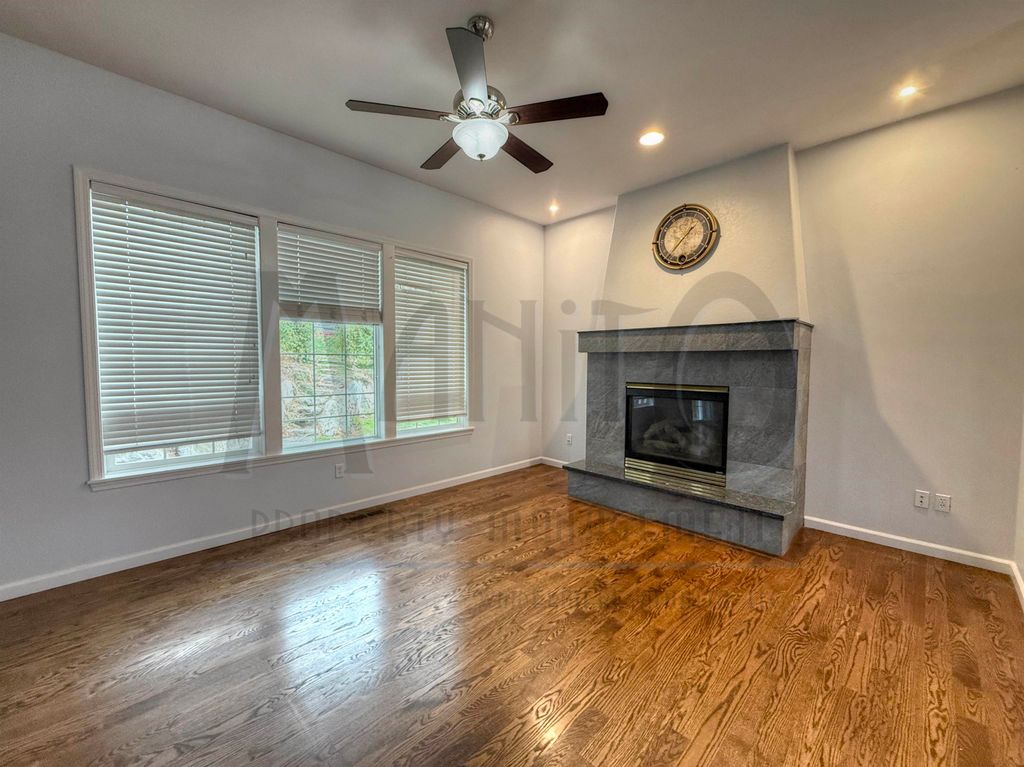 6728 S Moran View St, Spokane, WA 99224 photo 3