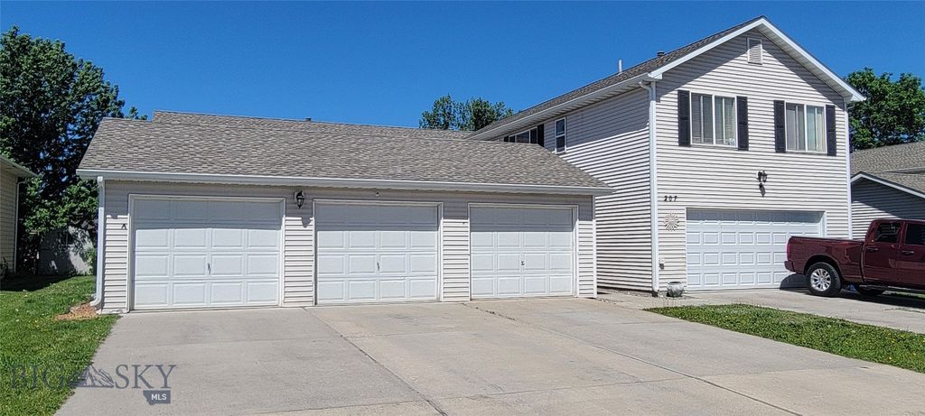 207, 209, 211 Showplace, Belgrade, MT 59714
