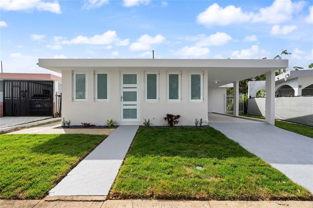 Image 1 of property listing at 18 URB FAIR VIEW, San Juan, PR 00926