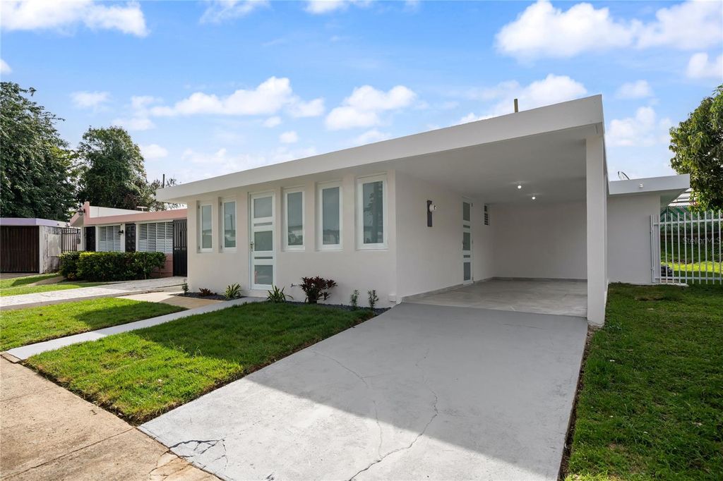 Image 2 of property listing at 18 URB FAIR VIEW, San Juan, PR 00926