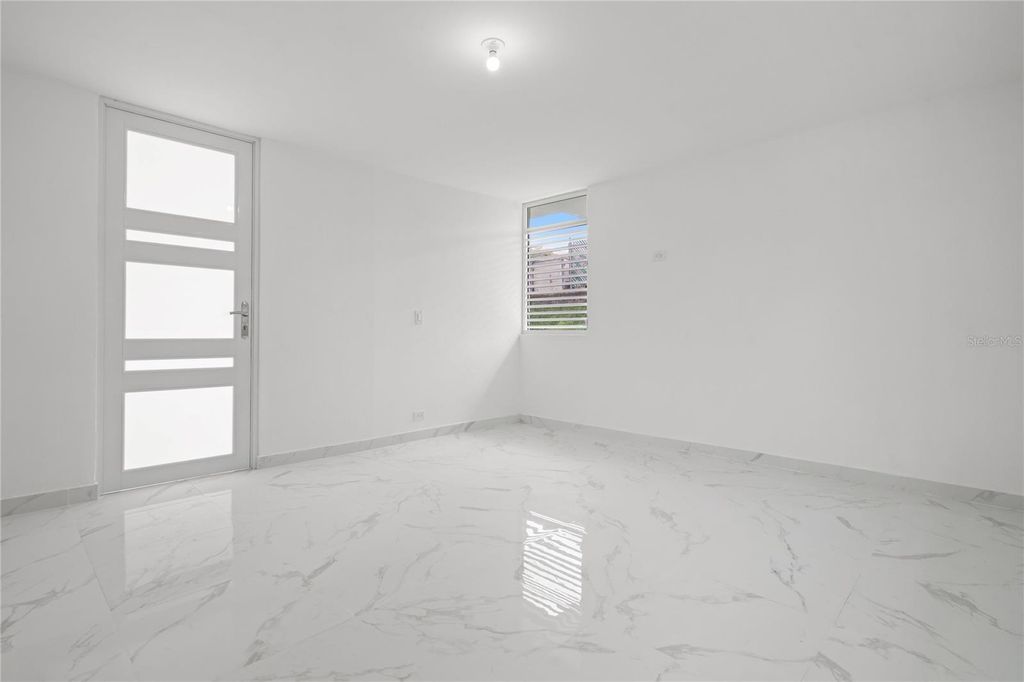 Image 14 of property listing at 18 URB FAIR VIEW, San Juan, PR 00926