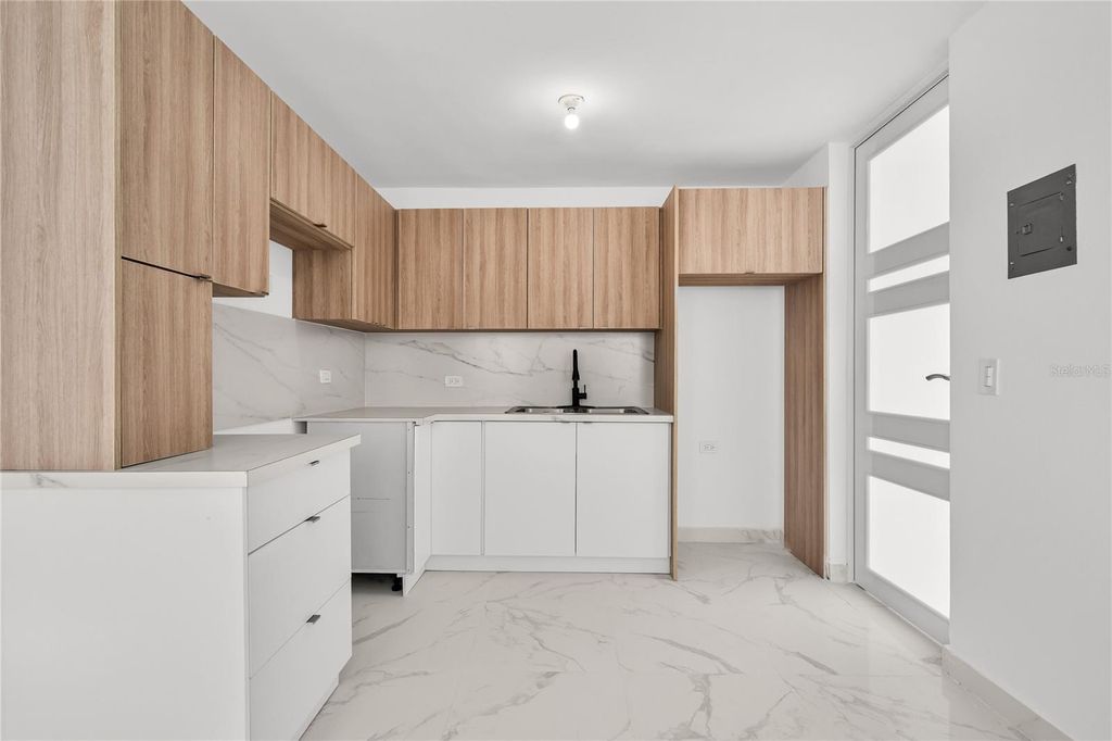 Image 4 of property listing at 18 URB FAIR VIEW, San Juan, PR 00926