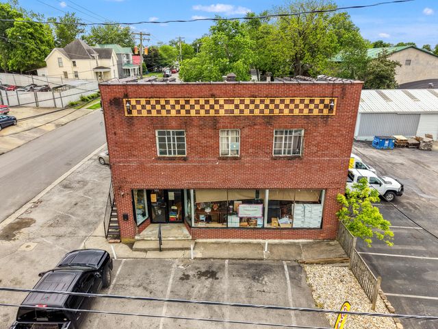502 W Lexington Avenue, Winchester, KY 40391