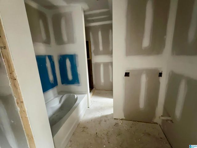 1027 OAK VALLEY DRIVE, Leeds, AL 35094